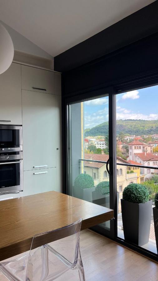 Apartament Atico De Diseno Con Terraza En El Centro De Olot Zewnętrze zdjęcie