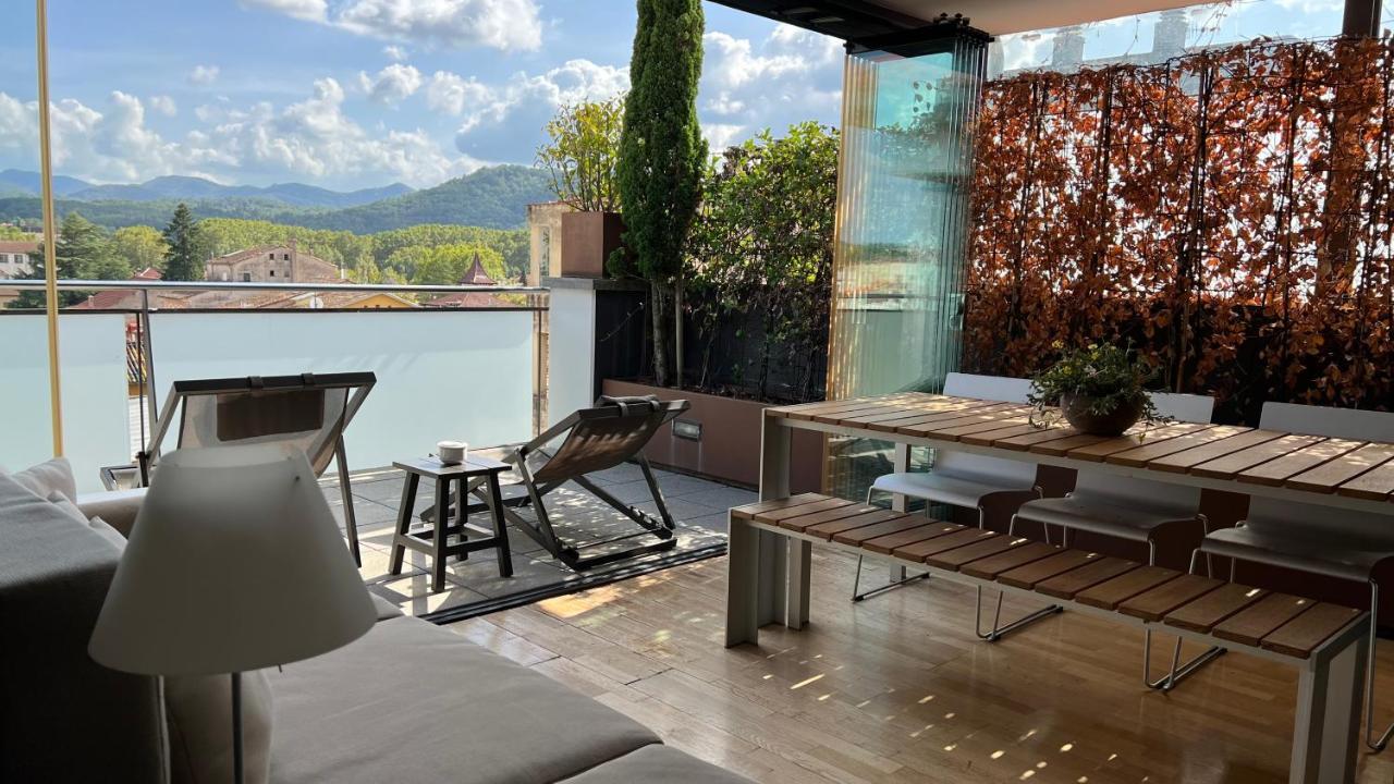 Apartament Atico De Diseno Con Terraza En El Centro De Olot Zewnętrze zdjęcie